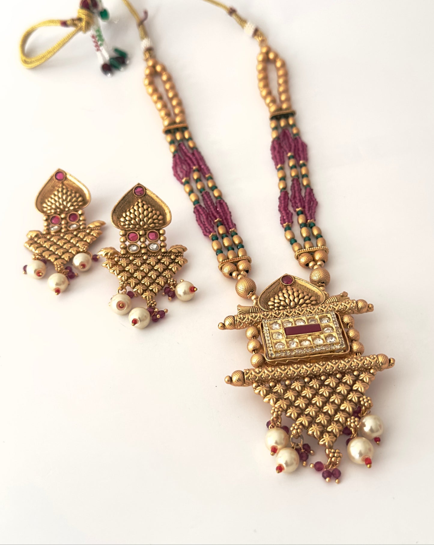 Temple Muse - Traditional Indian Set